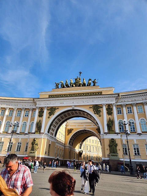 БЕЛЫЕ НОЧИ В САНКТ-ПЕТЕРБУРГЕ 