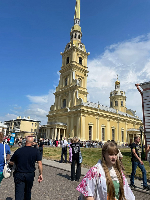БЛИСТАТЕЛЬНЫЙ САНКТ-ПЕТЕРБУРГ