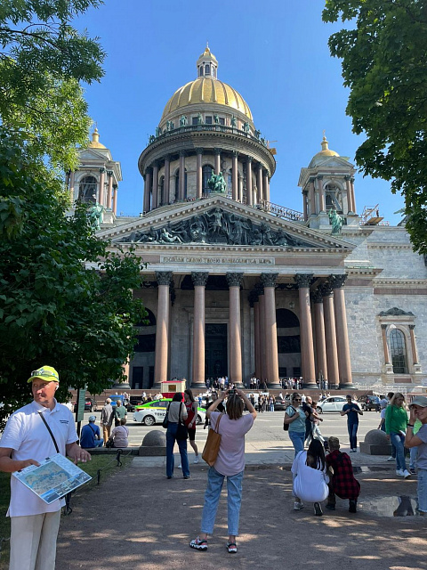 БЛИСТАТЕЛЬНЫЙ САНКТ-ПЕТЕРБУРГ